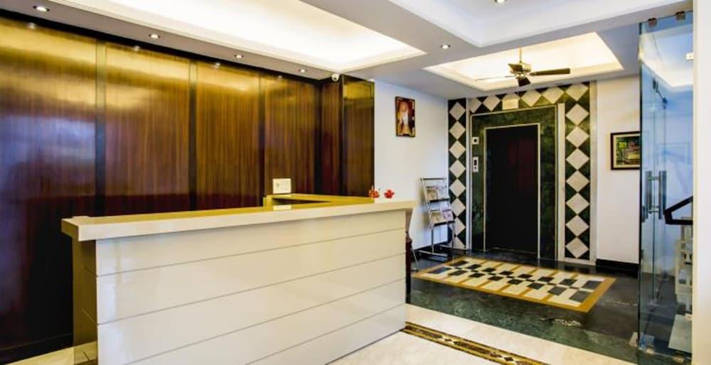 Clarks Inn Nehru Place New Delhi Exteriör bild