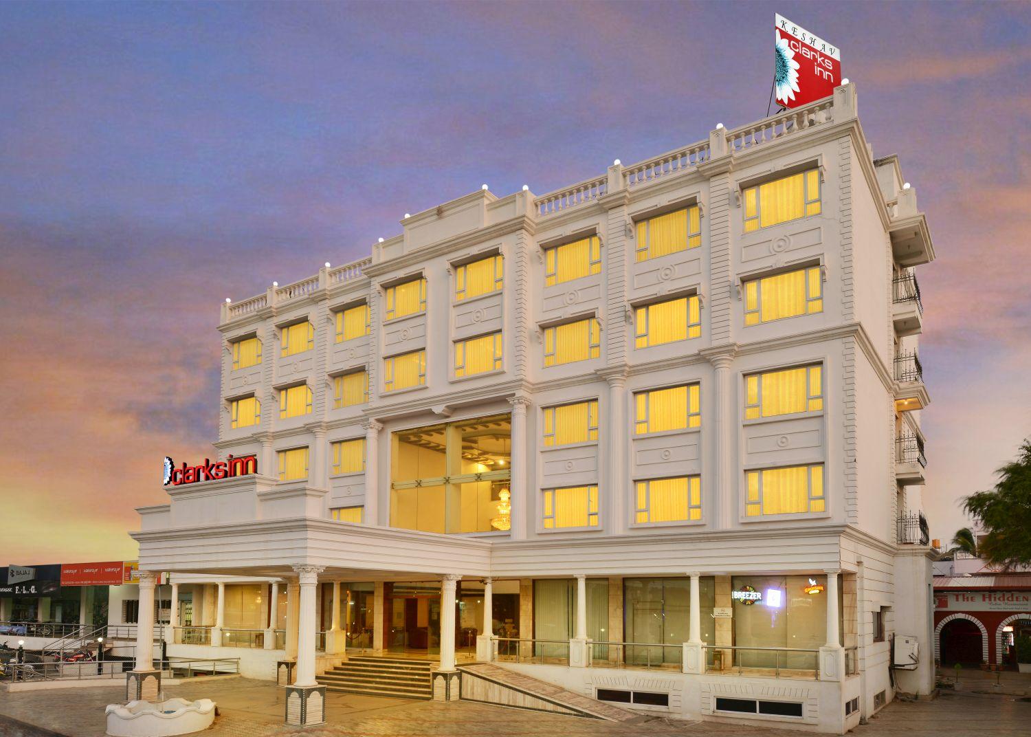 Clarks Inn Nehru Place New Delhi Exteriör bild