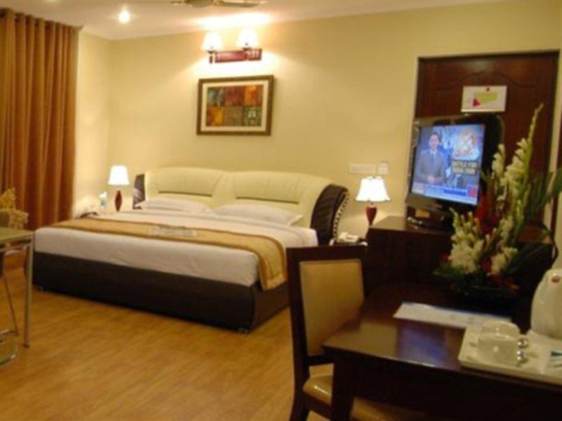 Clarks Inn Nehru Place New Delhi Exteriör bild